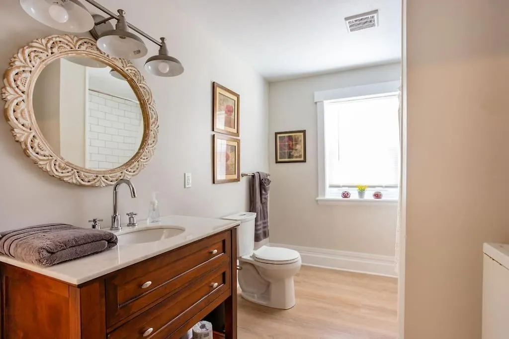 Sophisticated Elegance In Pghs Most Scenic Locale Pittsburgh 0*,  USA