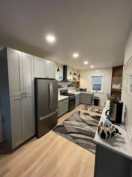 Sophisticated Elegance In Pghs Most Scenic Locale Pittsburgh 0*,