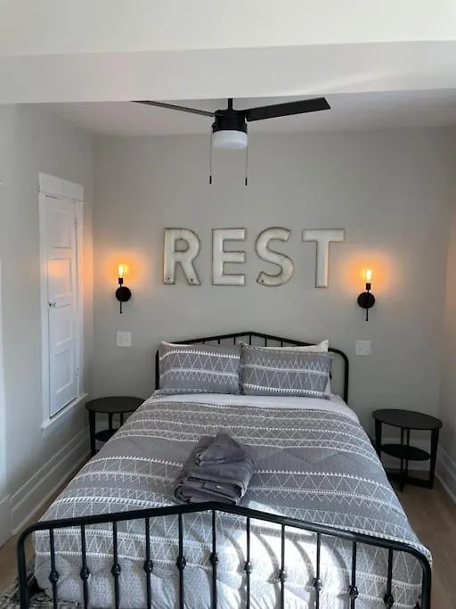 Sophisticated Elegance In Pghs Most Scenic Locale Πίτσμπουργκ Σπίτι διακοπών